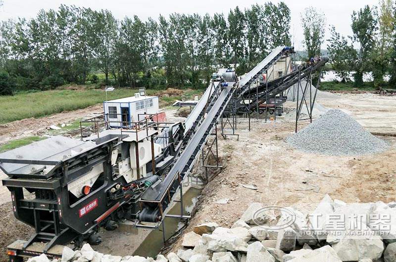 多臺聯機作業的流動打石頭機 多臺聯機作業的流動打石頭機