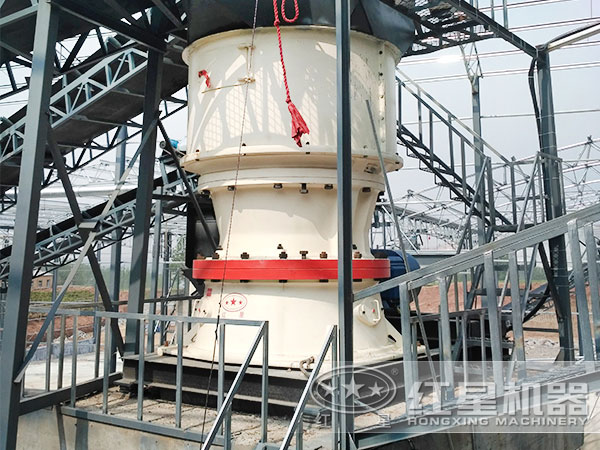 單缸圓錐破碎機破碎現(xiàn)場 單缸圓錐破碎機破碎現(xiàn)場