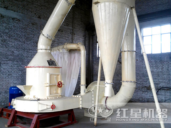 石膏雷蒙磨粉機加工現(xiàn)場 石膏雷蒙磨粉機加工現(xiàn)場