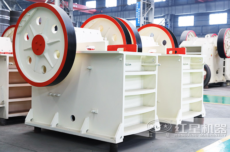 環保型顎破機:時產1-2200t/h 環保型顎破機:時產1-2200t/h