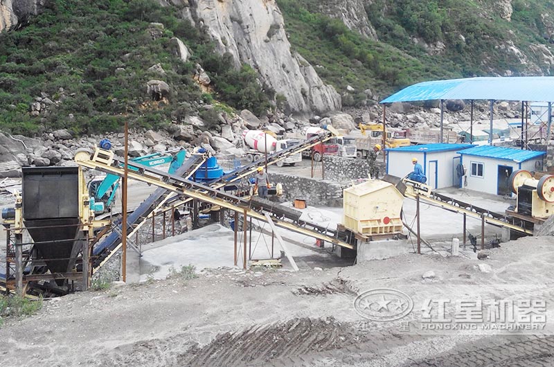 固定時產500噸石灰石制砂生產線現場 固定時產500噸石灰石制砂生產線現場