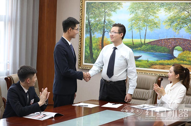 客戶來(lái)廠合理選購(gòu)制砂設(shè)備 客戶來(lái)廠合理選購(gòu)制砂設(shè)備