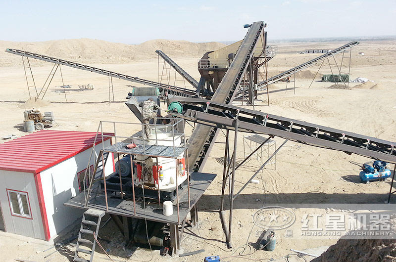 浙江石英砂采石場圓錐破碎機(jī)生產(chǎn)現(xiàn)場 浙江石英砂采石場圓錐破碎機(jī)生產(chǎn)現(xiàn)場