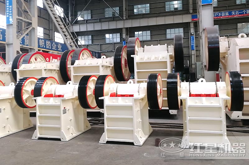 顎式破碎機(jī)設(shè)備圖片 顎式破碎機(jī)設(shè)備圖片