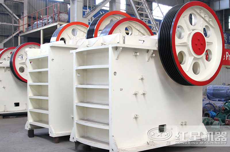 顎式破碎機設(shè)備圖片 顎式破碎機設(shè)備圖片