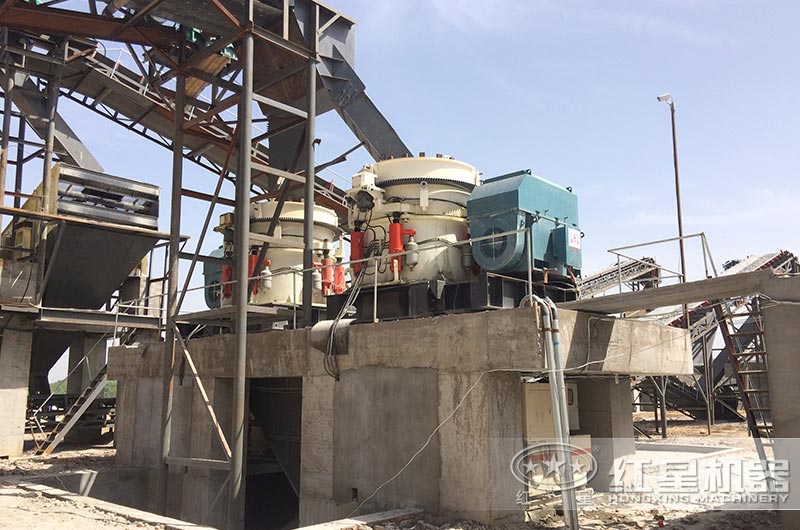 hp500圓錐破碎機(jī)作業(yè)現(xiàn)場圖 hp500圓錐破碎機(jī)作業(yè)現(xiàn)場圖