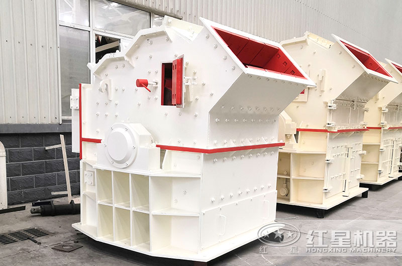 小型破碎石子機(jī)圖片 小型破碎石子機(jī)圖片