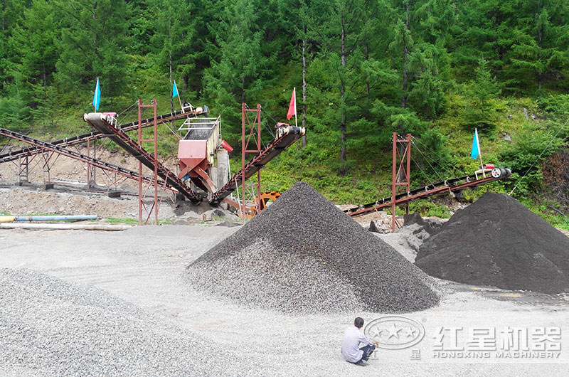 人工制砂現(xiàn)場 人工制砂現(xiàn)場