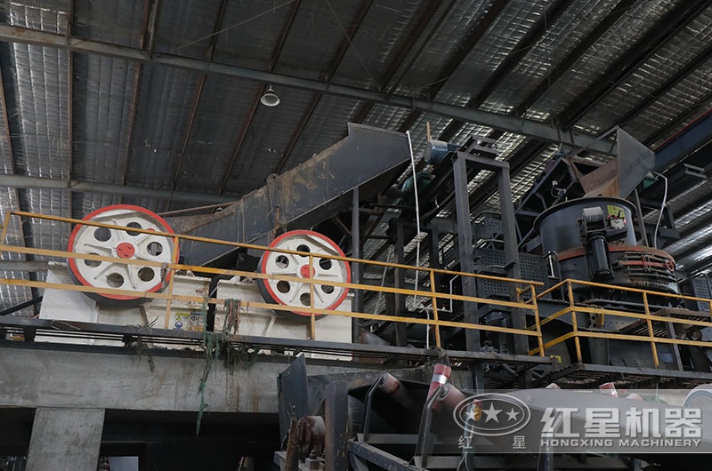 煤矸石粉碎加工客戶現(xiàn)場(chǎng)實(shí)拍 煤矸石粉碎加工客戶現(xiàn)場(chǎng)實(shí)拍